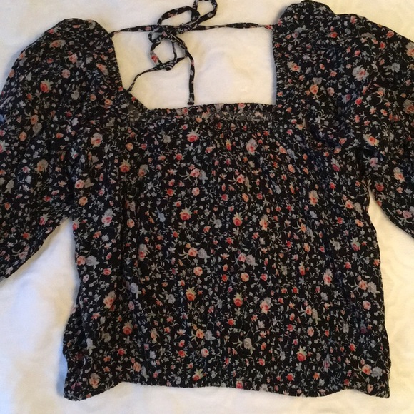 NWT American Eagle floral crop top - Picture 4 of 5